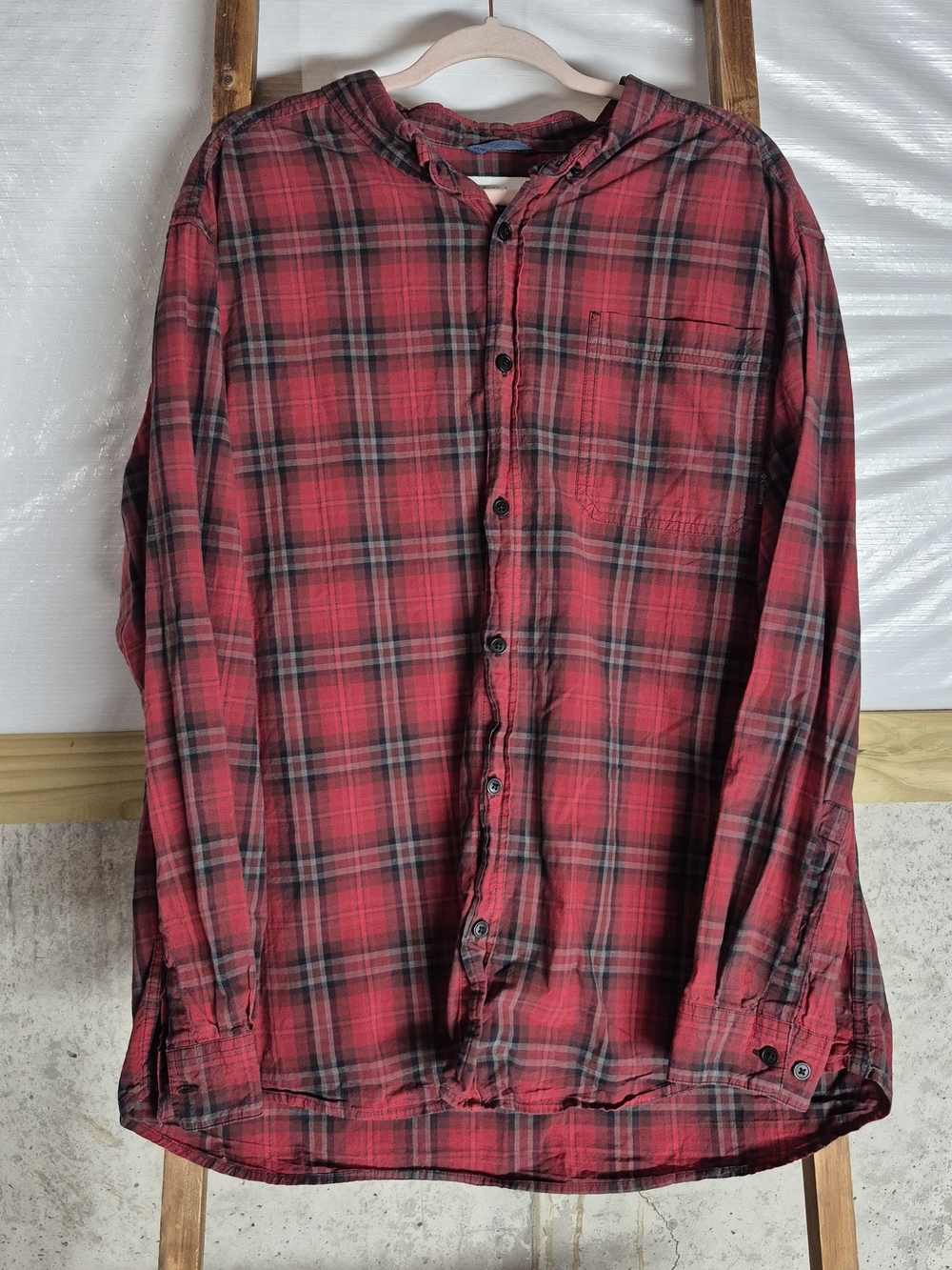 Men's Red Plaid Casual Button-Down Shirt
